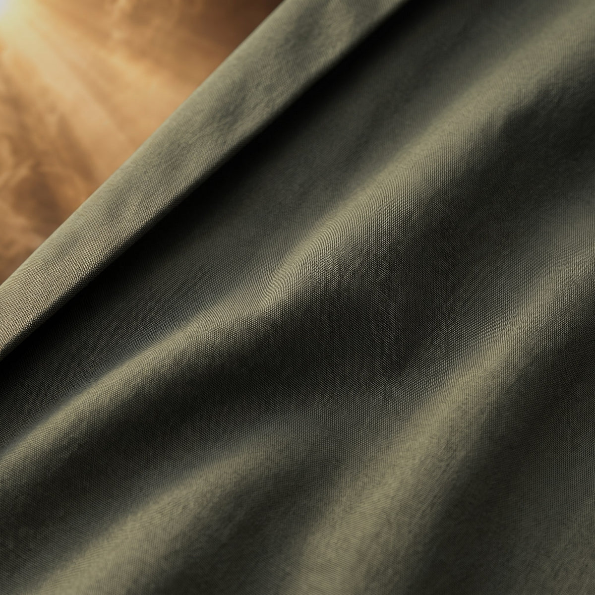 Lorenzo trench coat, Army Green, matte cotton fabric detail
