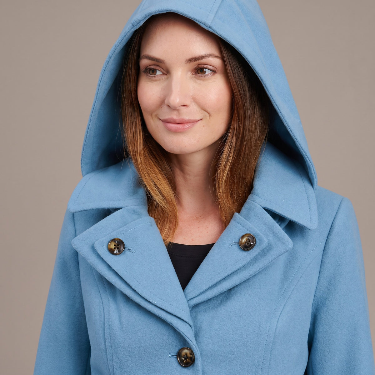 Rosalind coat, Sky Blue, hood and wide notch lapel close-up