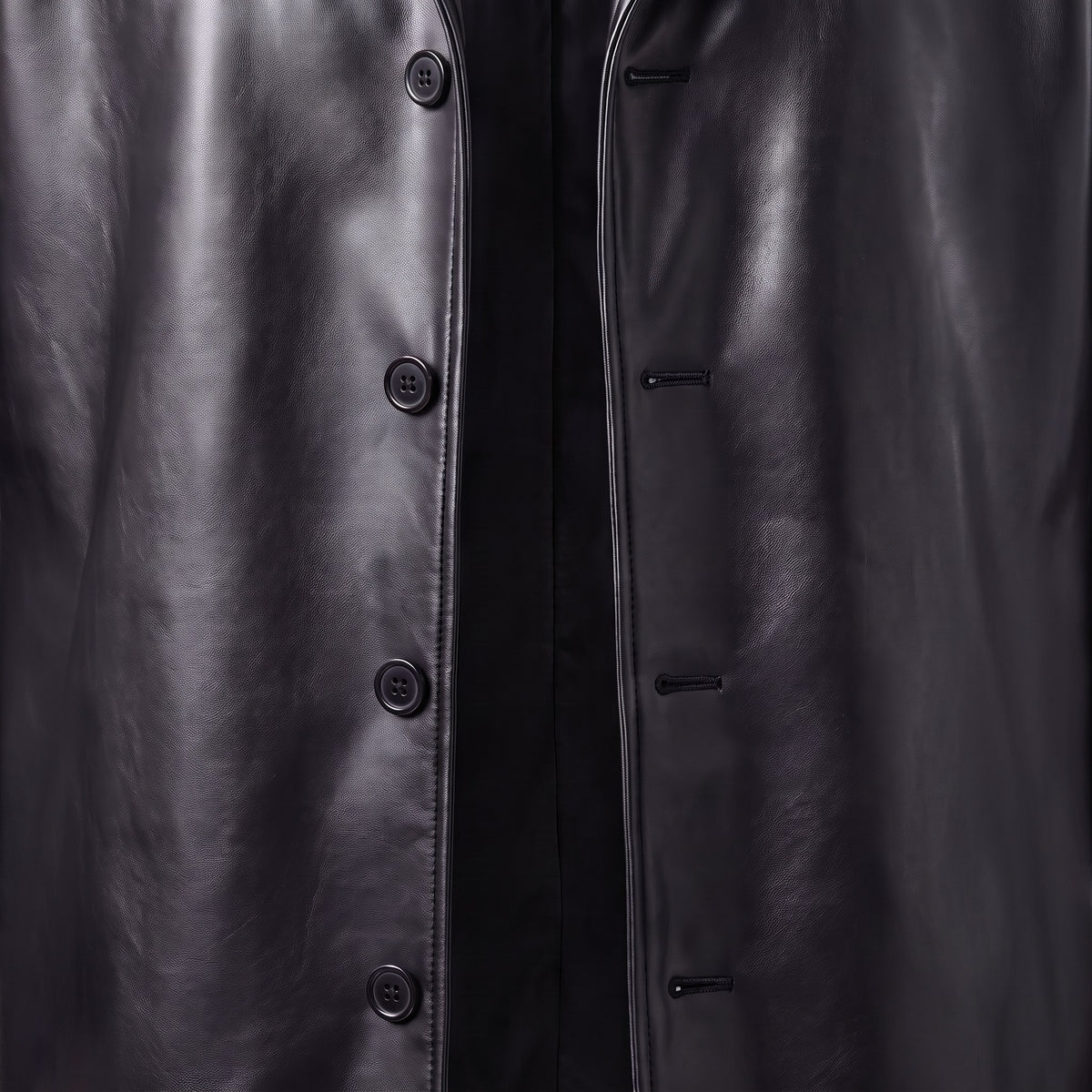 Fernando leather trench coat, Black, close-up of the single-breasted button front