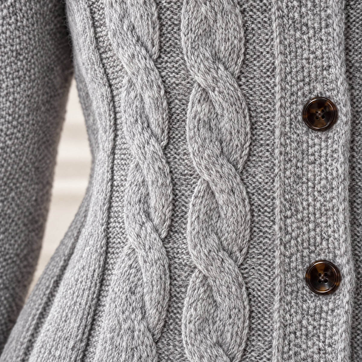Cable knit panel of the Giorgia cardigan